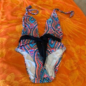 NWOT Sexy plunge front, multicolor bathing suit